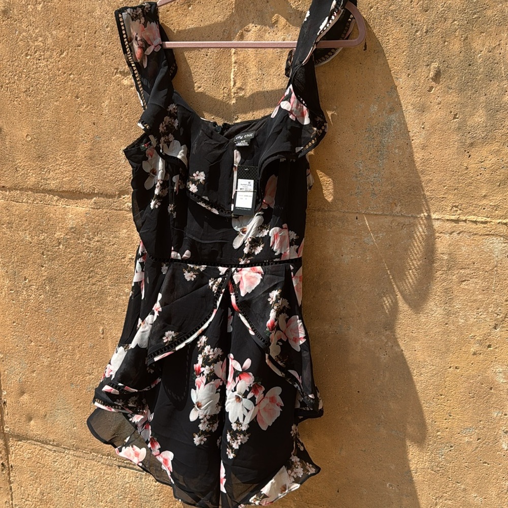 Miss Selfridge Black Floral Mini Dress - Picture 2 of 8